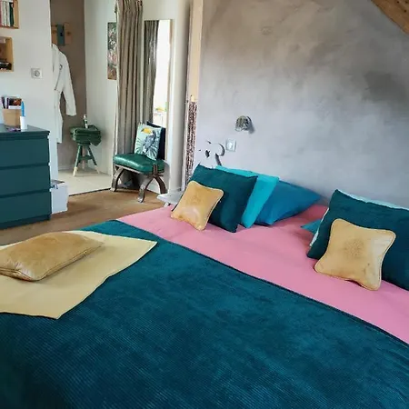 ベッド・アンド・ブレックファスト D'hotes 